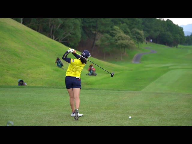 2020年度（第53回）日本女子オープンゴルフ選手権　第４ラウンド　最終組　ハーフターン
